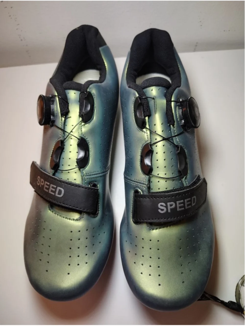 Road Cycling Shoes Size 42 Green Iridescent SPD Compatible BOA Dial Bike Shoes